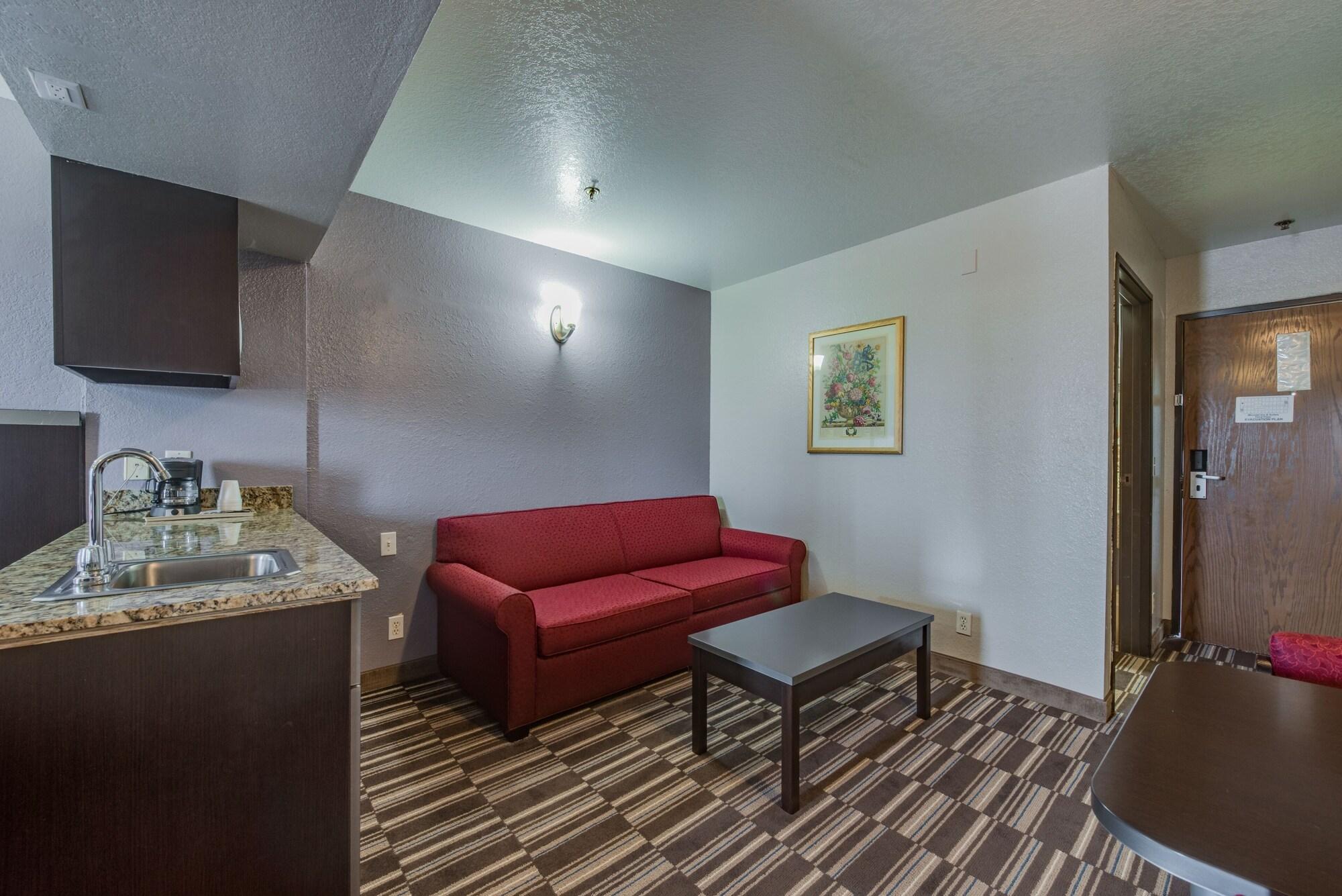 Microtel & By Wyndham Oklahoma Airport Hotel