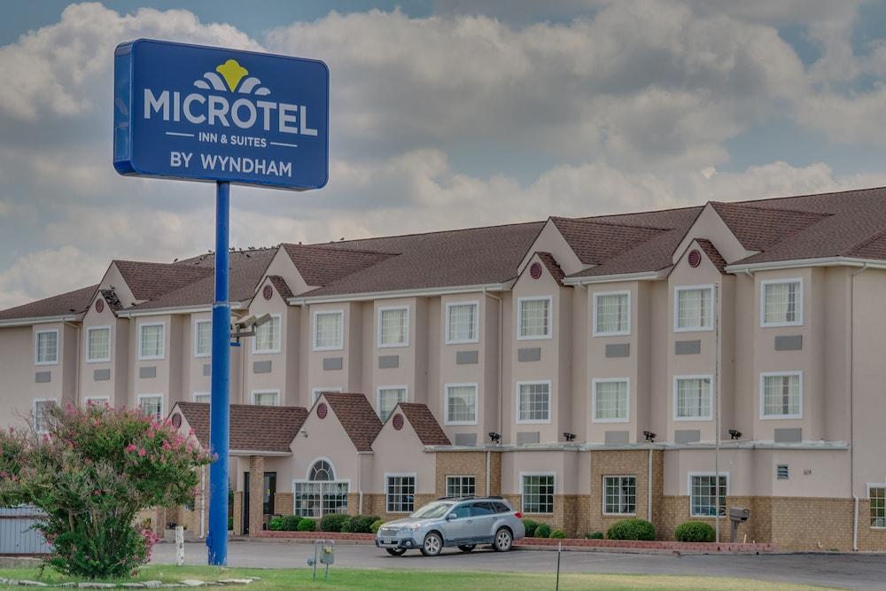 Microtel & By Wyndham Oklahoma Airport Hotel Bethany
