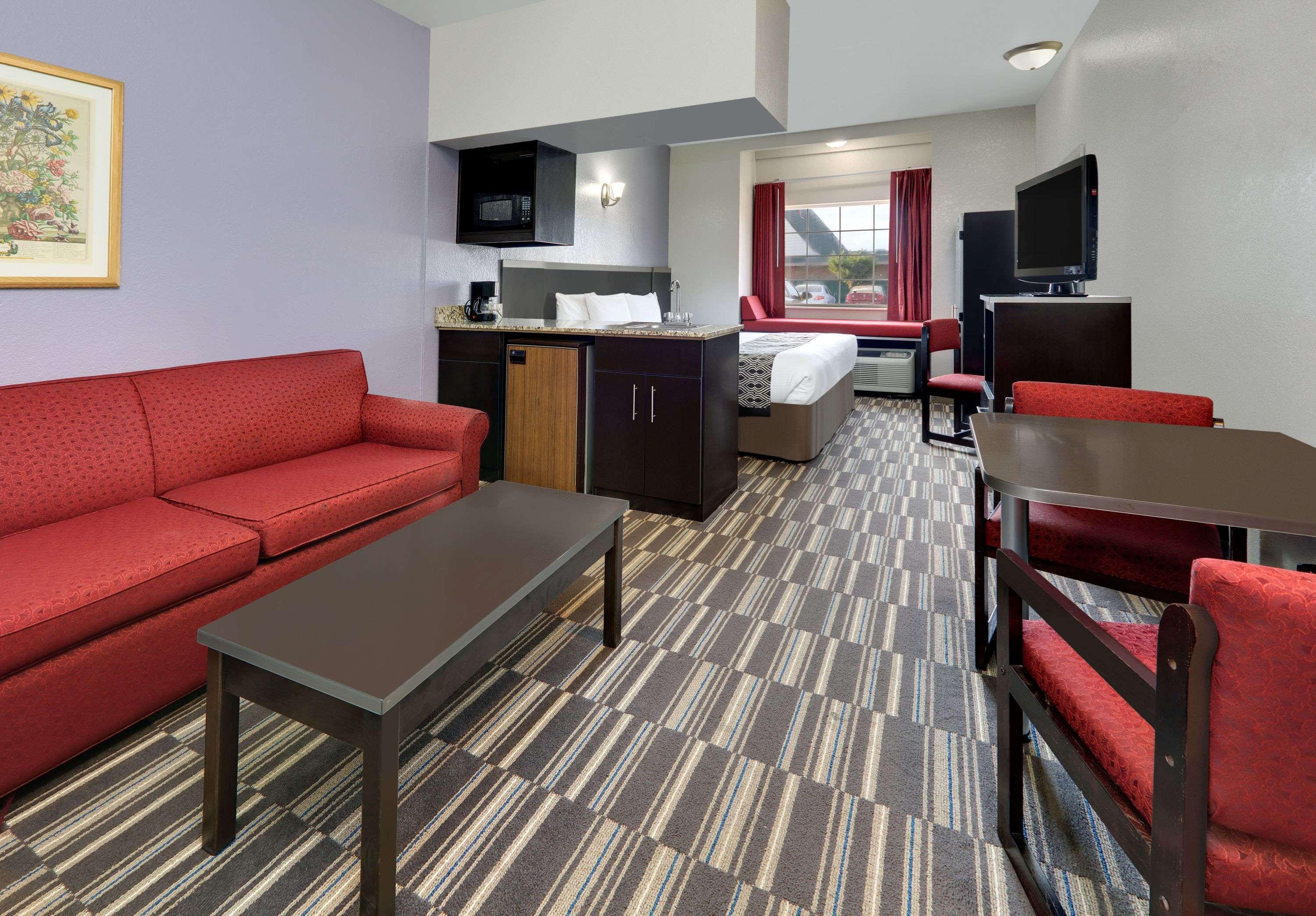 Microtel & By Wyndham Oklahoma Airport