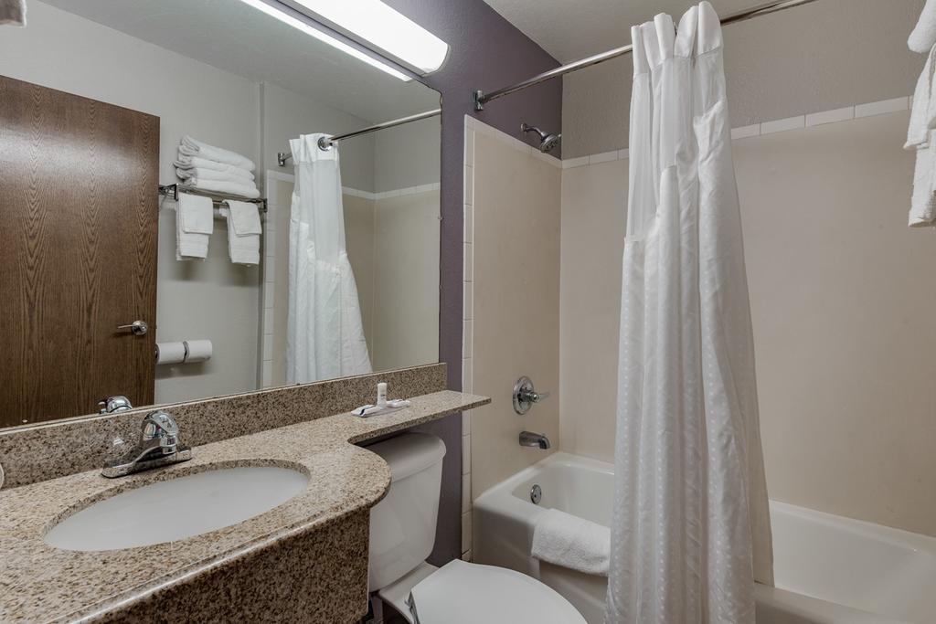 Hotel Microtel & By Wyndham Oklahoma Airport